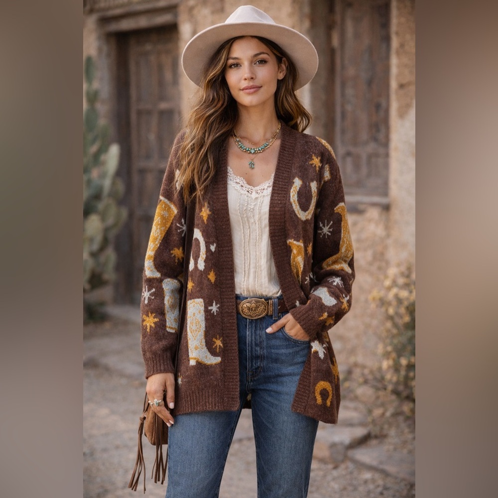 NWT Entero Oversized Western Sweater. Nice and warm, perfect for chilly weather